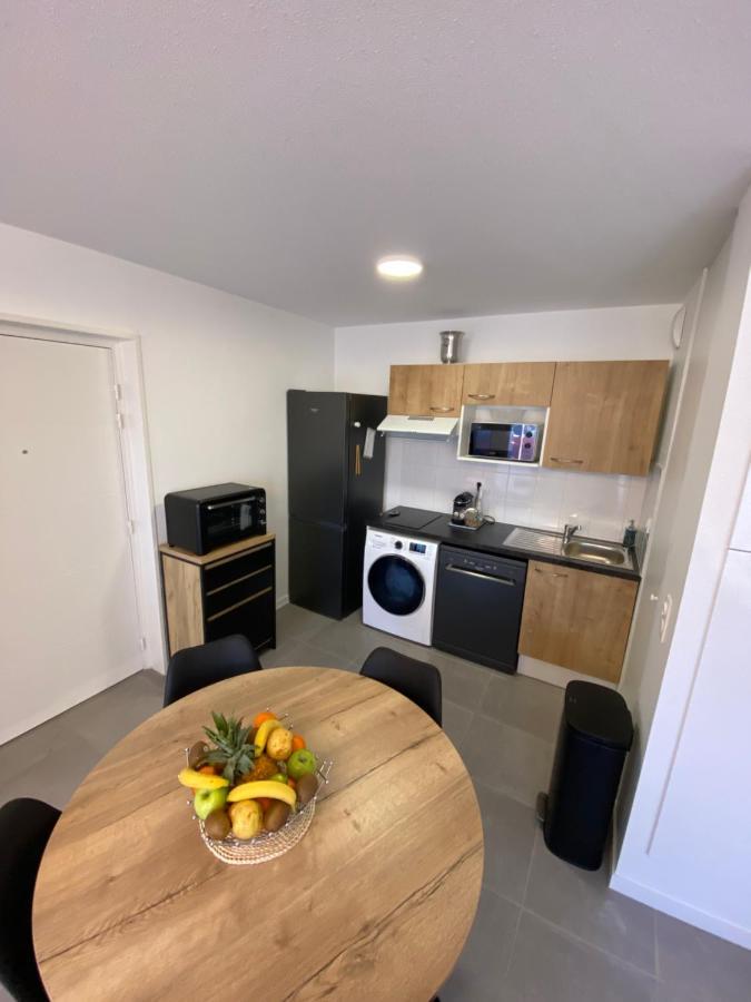 Charmant Appartement Neuf Et Confortable Classe 4 Etoiles بيسكاروس المظهر الخارجي الصورة